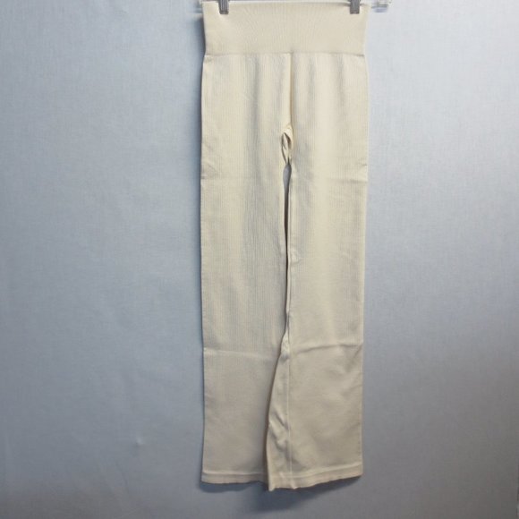 OQQ Women's Yoga Pants Ribbed Flare Leg - Cream - Size Medium - Picture 1 of 5